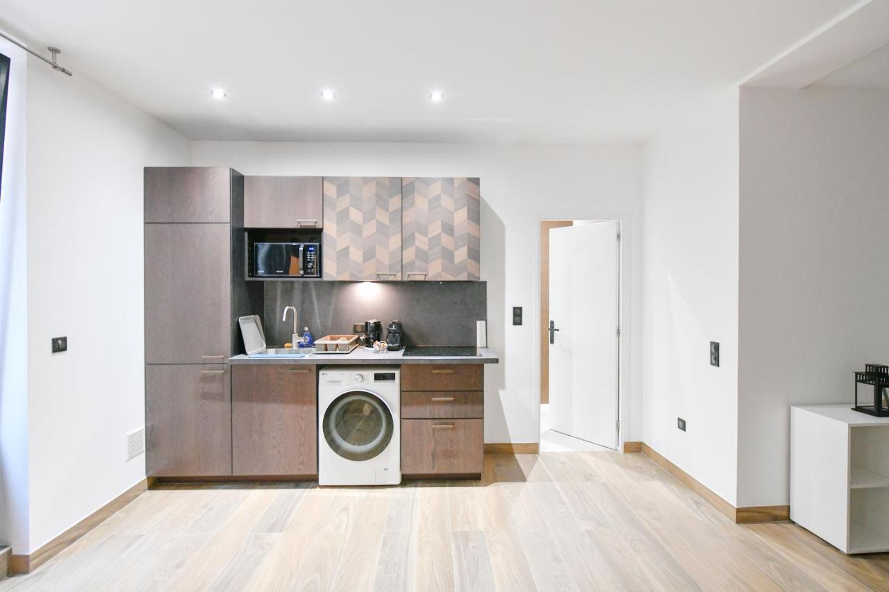 Parking Gratuit - Montmartre Charme & Patio Prive - Sacre-Coeur Metro Anvers פריז מראה חיצוני תמונה