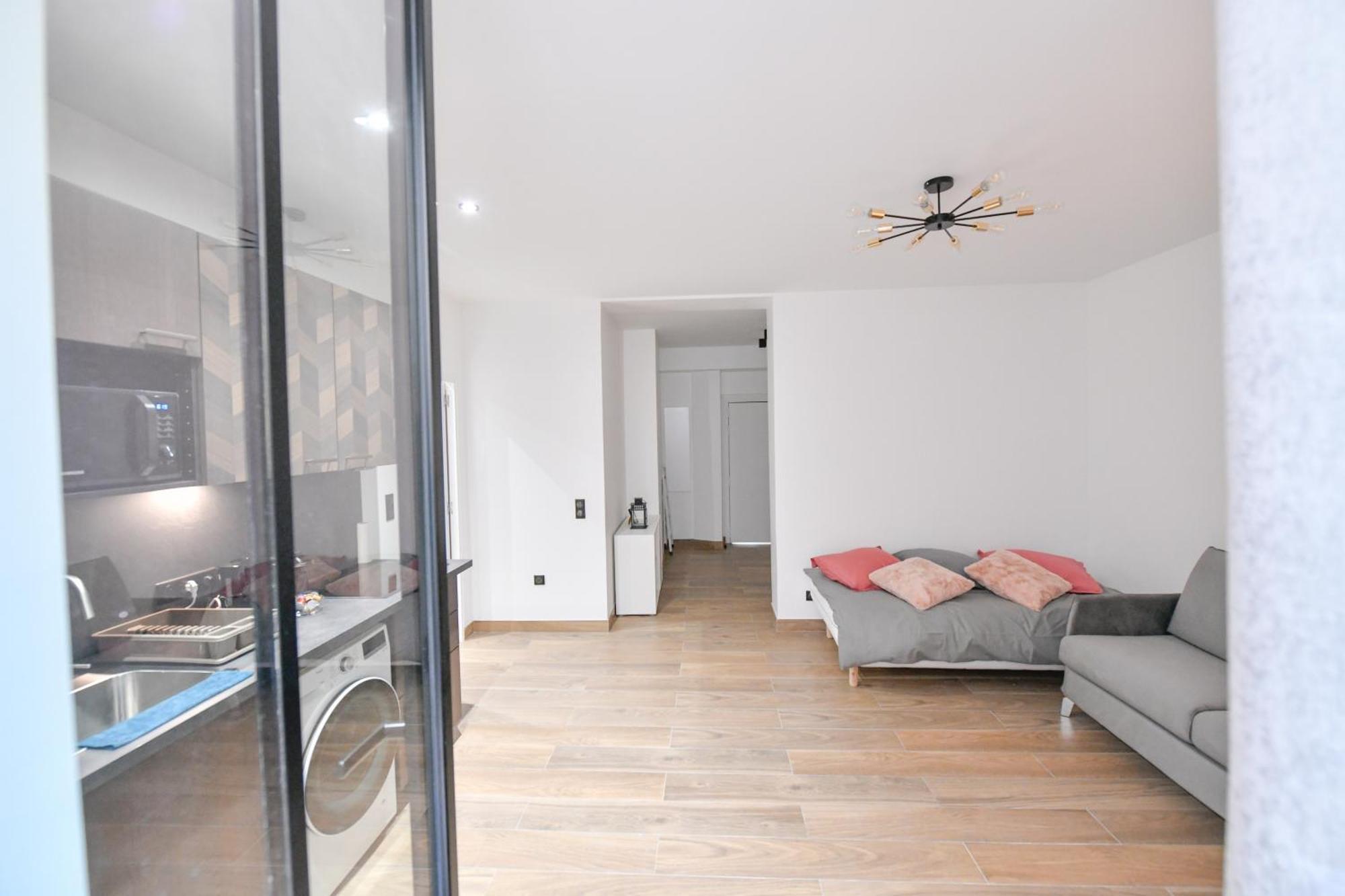 Parking Gratuit - Montmartre Charme & Patio Prive - Sacre-Coeur Metro Anvers פריז מראה חיצוני תמונה