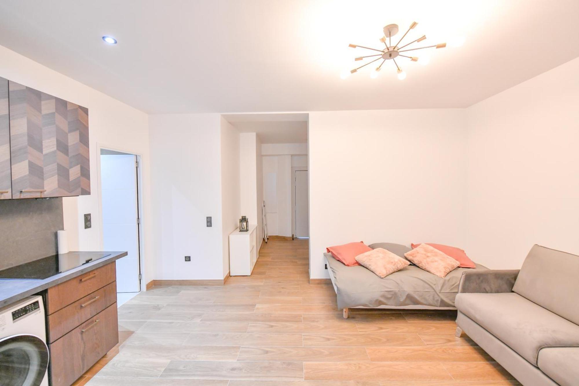 Parking Gratuit - Montmartre Charme & Patio Prive - Sacre-Coeur Metro Anvers פריז מראה חיצוני תמונה