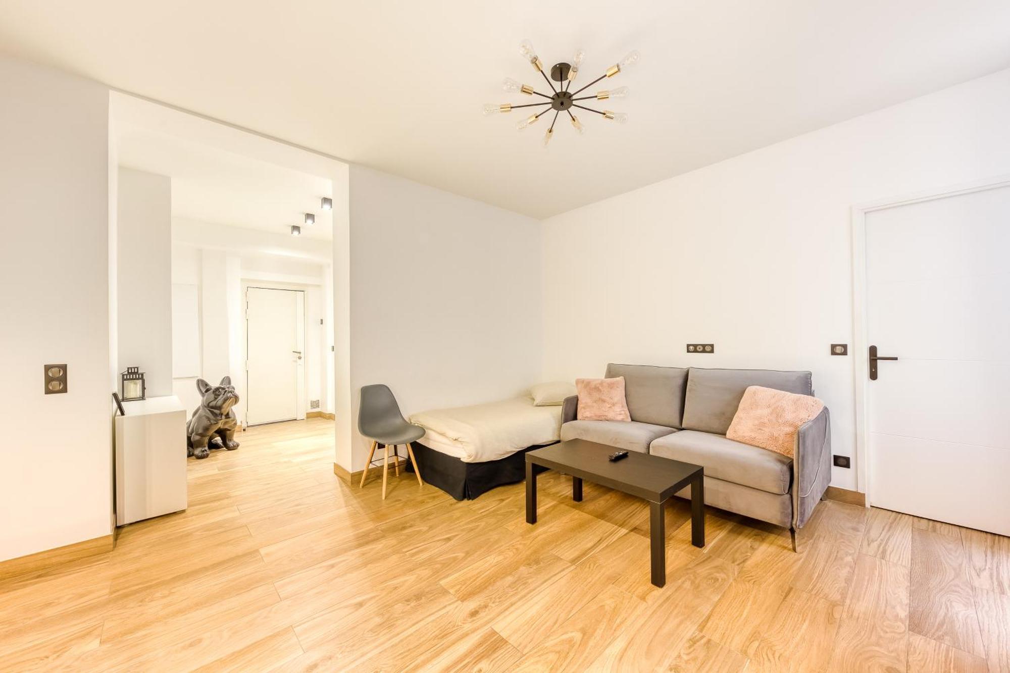Parking Gratuit - Montmartre Charme & Patio Prive - Sacre-Coeur Metro Anvers פריז מראה חיצוני תמונה